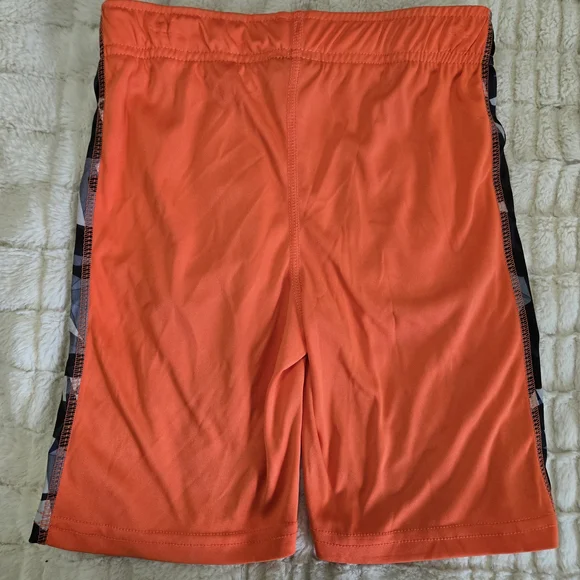 ZELOS Kids Size 6 Orange Geometric Shorts 7" Basketball Shorts NWT - Picture 2 of 4